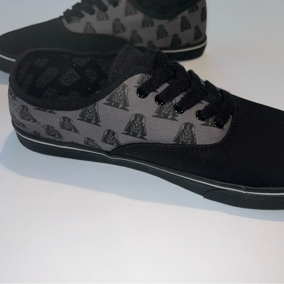 Lucasfilms, ltd Star Wars Darth Vader Canvas Shoes Men's Size 12 Never Worn - Picture 4 of 13